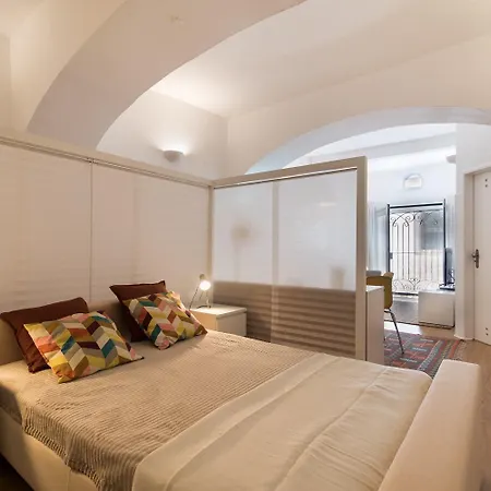 Alfama Com Alma Apartment *